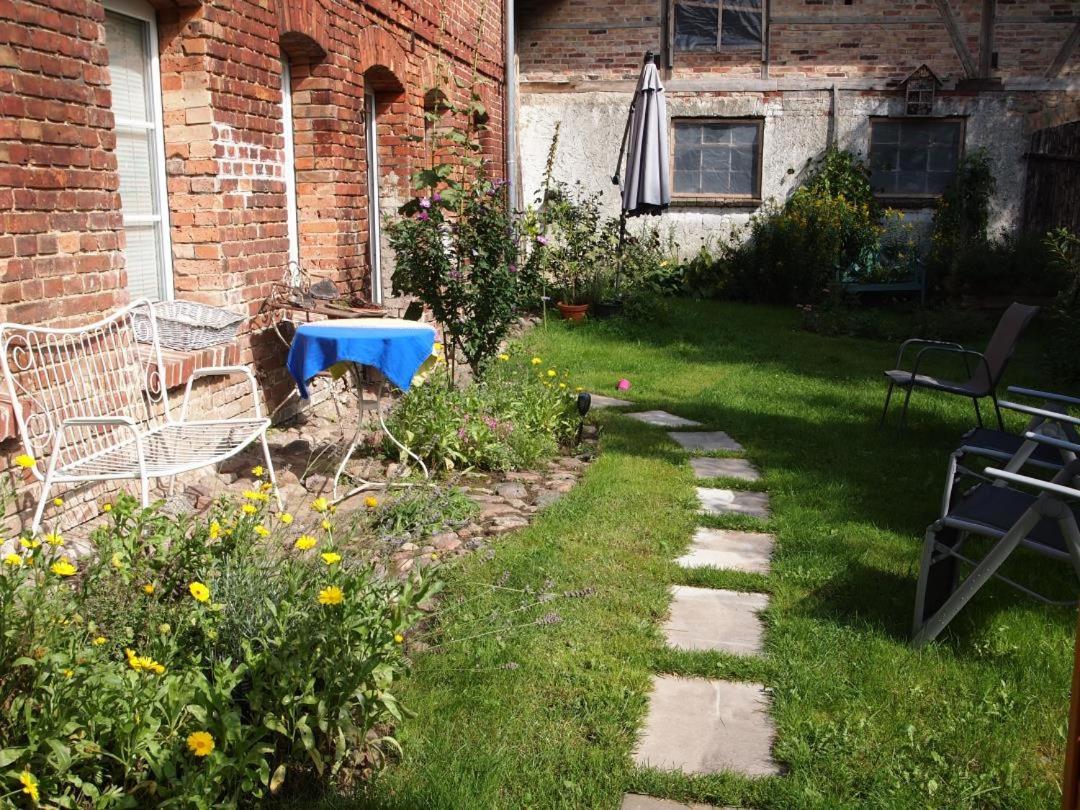 Neu Fewo Im Bauernhaus Mit Idyllischem Innenhof Und Naturgarten Mesekenhagen Esterno foto