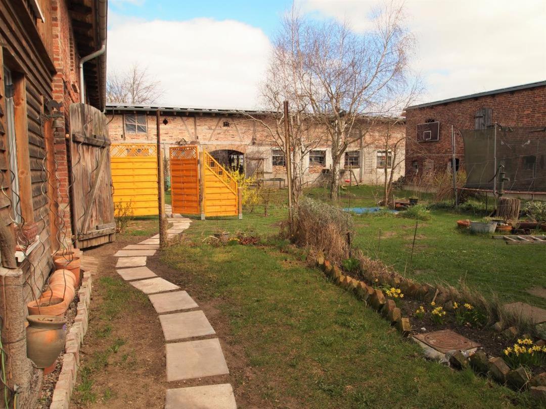 Neu Fewo Im Bauernhaus Mit Idyllischem Innenhof Und Naturgarten Mesekenhagen Esterno foto